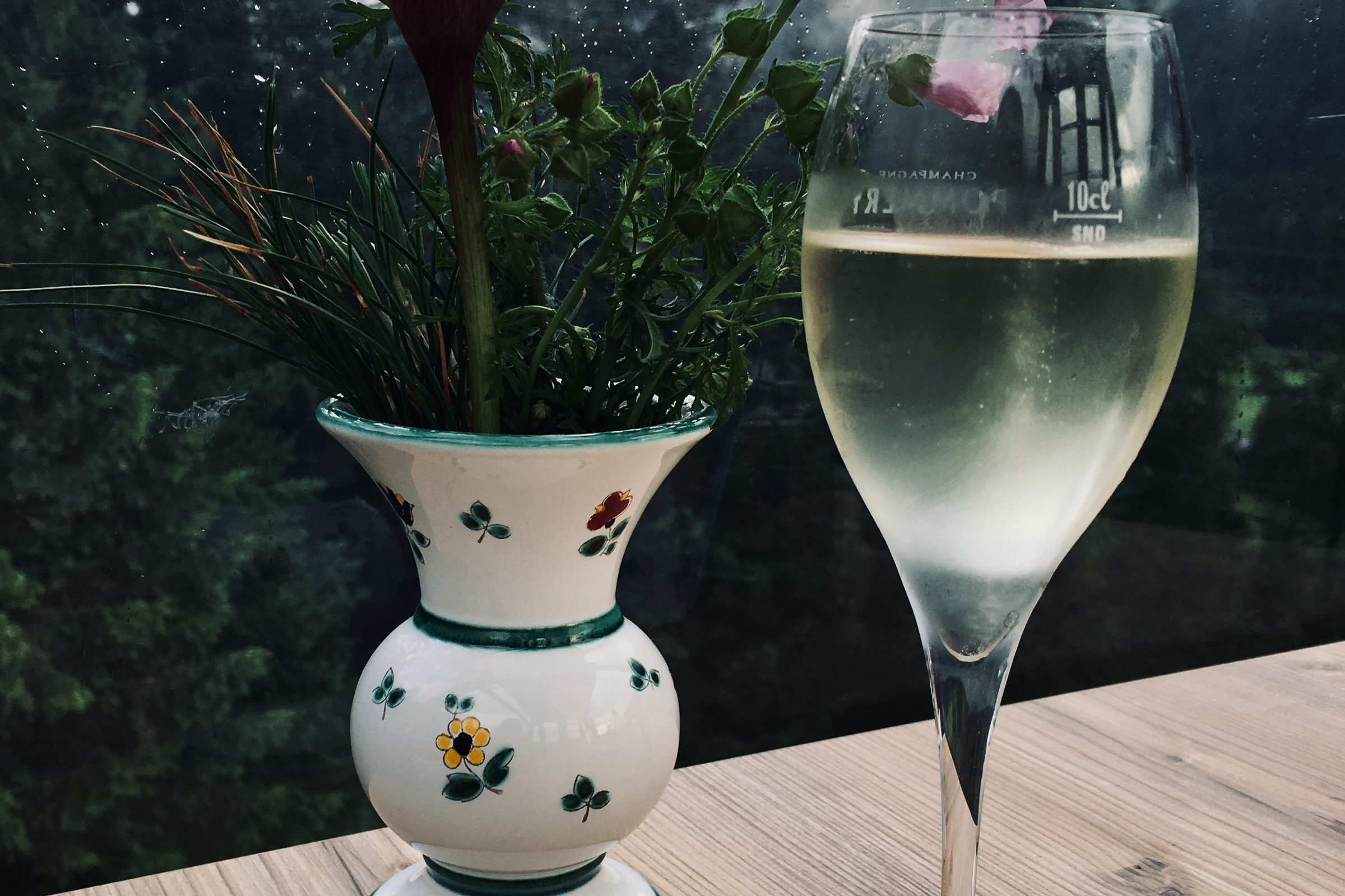 Glass champagne and flowers 