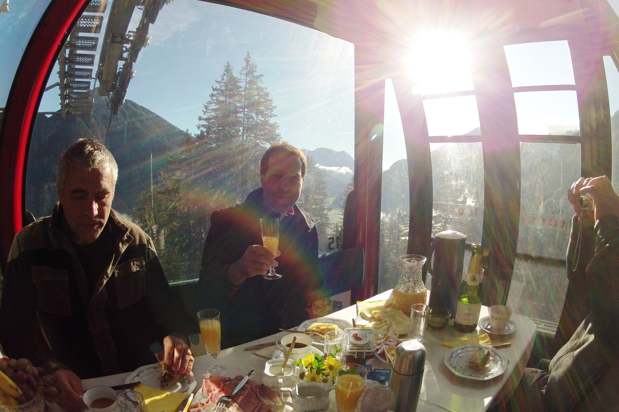 Cable car breakfast